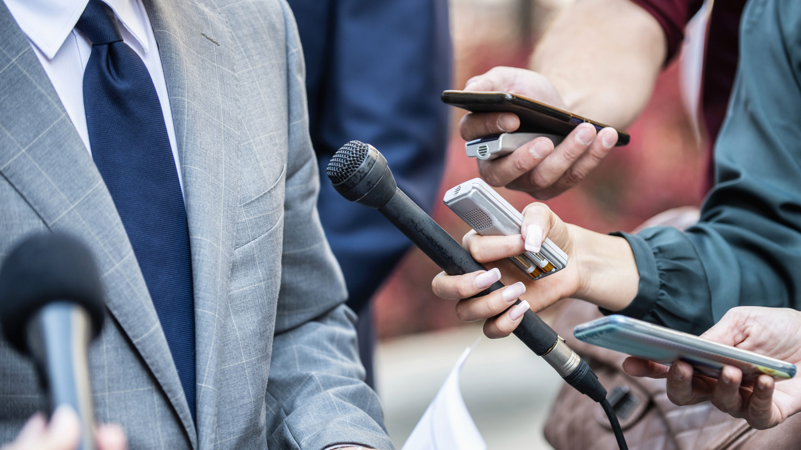 diffuser message aux médias